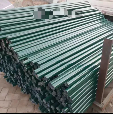 Postes redondos combinados para cercas de jardim são usados ​​no pátio variedade de cores para postes de segurança